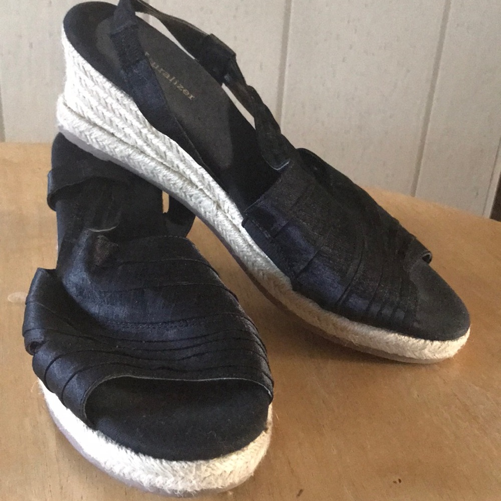 Black Naturalizer wedges